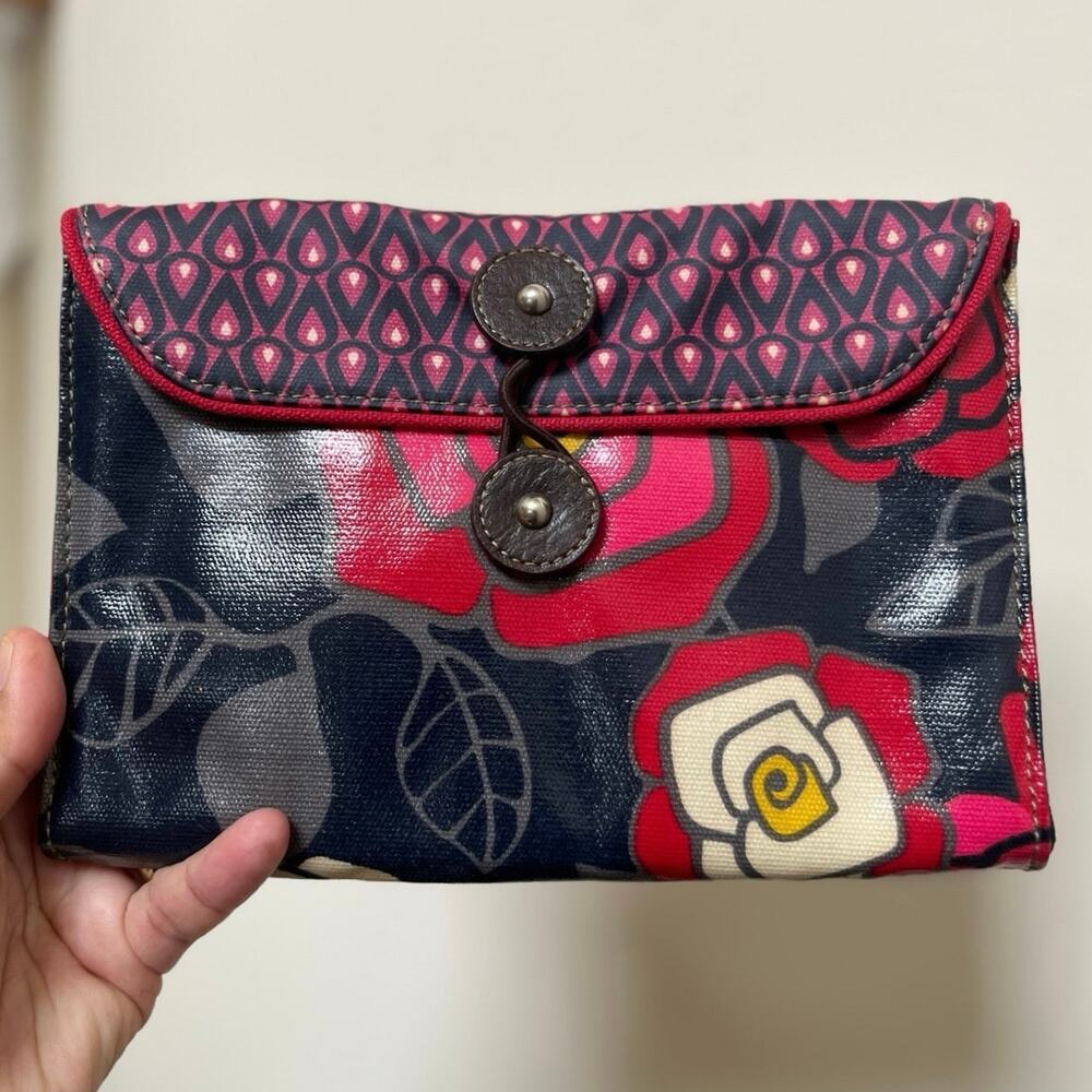 Fossil Key Per Retro Rose Floral Pattern Coated Canvas Button Closure Clutch